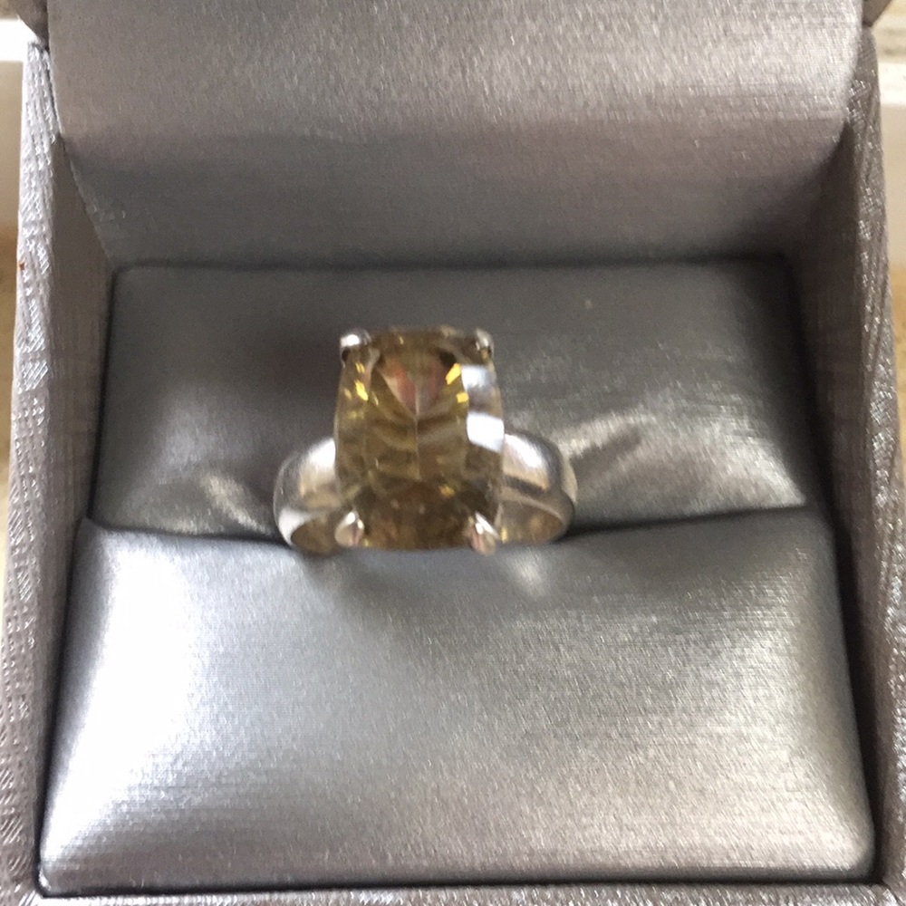 Beatiful Large Stone Ring 925 Sterling Silver Band - image 1